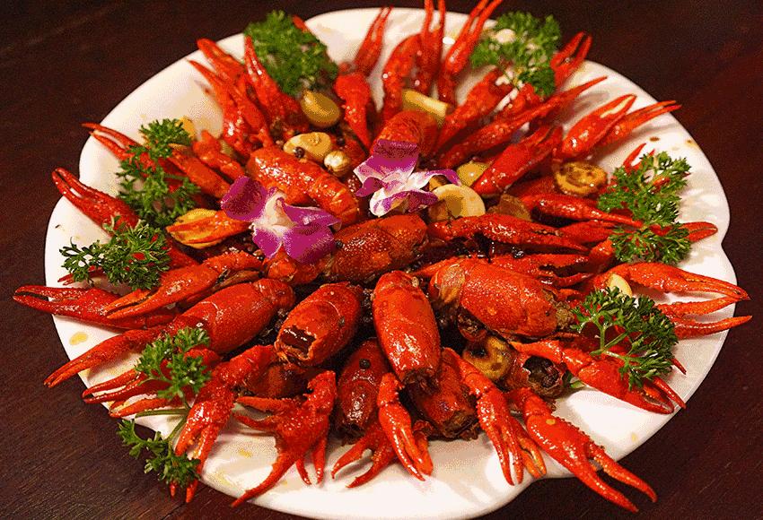 网红龙虾盖浇饭,好吃到哭的小龙虾盖浇饭