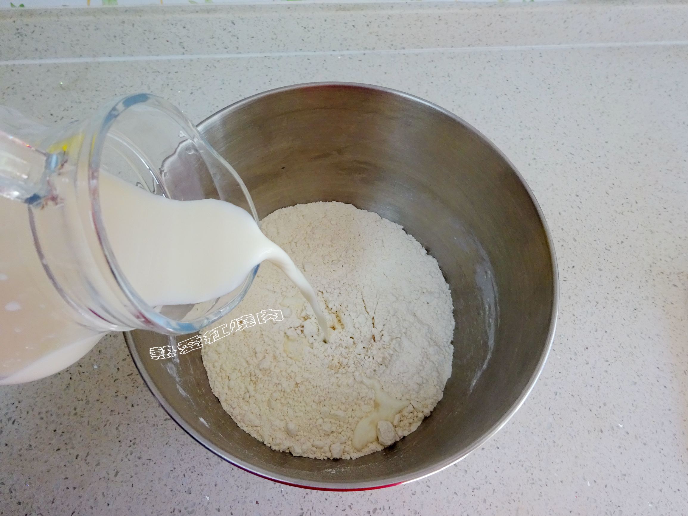 怎样做蓬松柔软的馒头,如何做出光滑松软的馒头