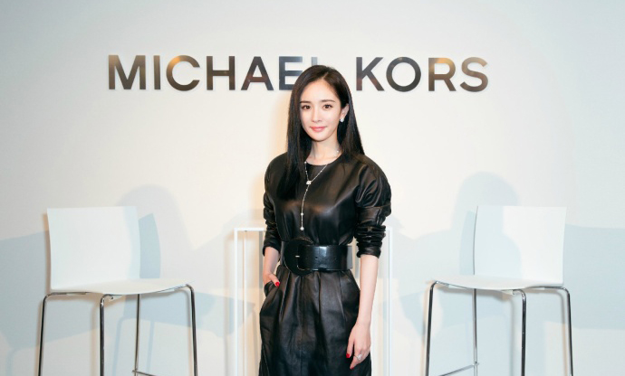 杨幂拿下雅诗兰黛代言多少钱,杨幂代言mk事迹销量