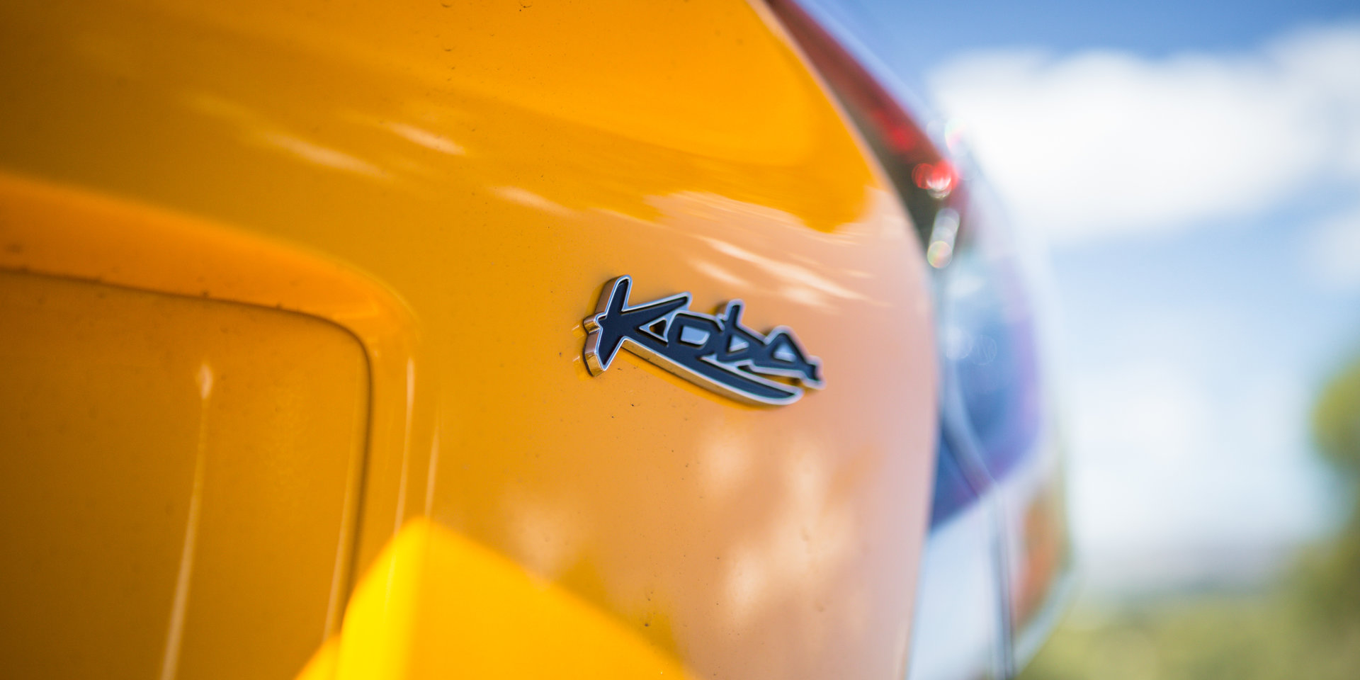 2022款丰田c-hr2023落地价,全新丰田c-hr官图发布