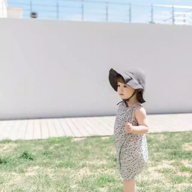 韩国小童女宝穿搭,好看的国外小萌娃穿搭
