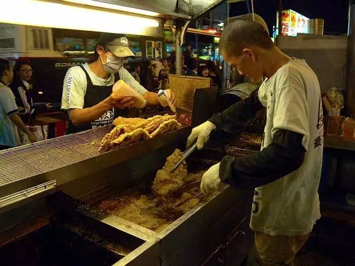 开小吃加盟店需要考虑什么,小吃加盟需要避开的坑