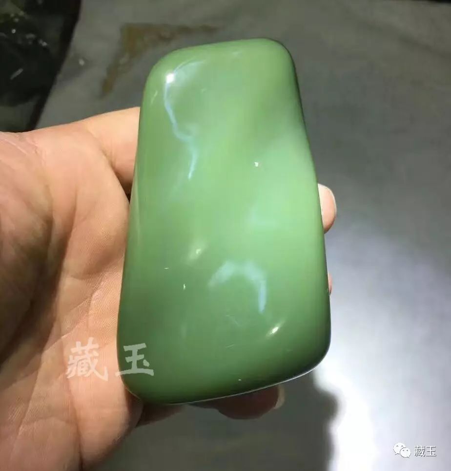 他靠一个名词就能让自己的玉价格翻几倍，太神奇了