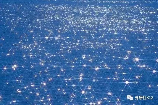 闪烁的近义词是什么,闪烁的近义词是