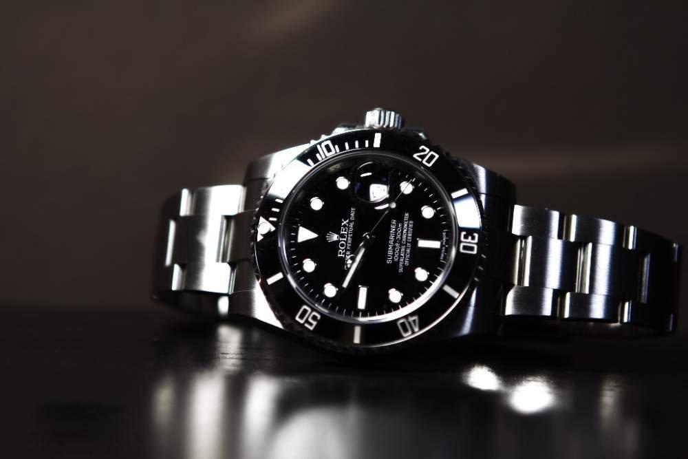 手表表壳如何修复翻新,手表表冠划痕怎么修复