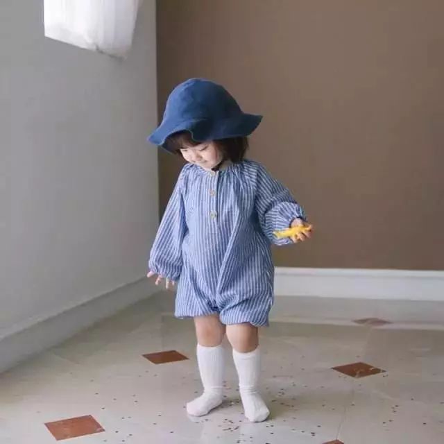 韩国小童女宝穿搭,好看的国外小萌娃穿搭