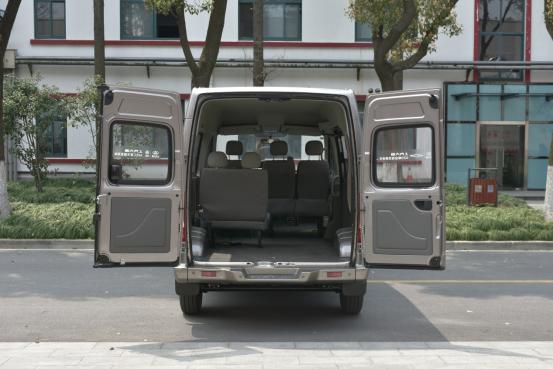 大通v80国六油耗多少钱一公里,大通v80短轴低顶和中顶油耗差别