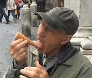 护士小姐微微一笑，你放心，这第二针是免费的