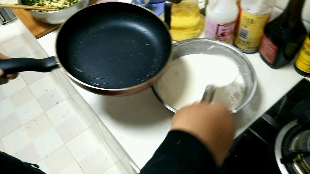 煎饼怎么做出来又软又劲道,煎饼怎么能煎得又薄又脆