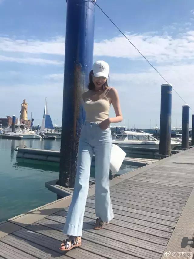 杨幂李易峰现身米兰街头,李易峰怎么穿杨幂的衣服