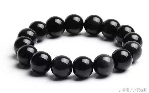 50-60岁男人适合戴什么手串,南红手串适合男人戴吗