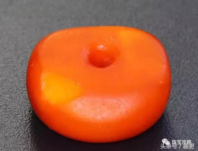 蜜蜡的新老区别是什么,蜜蜡是新的好还是老的好