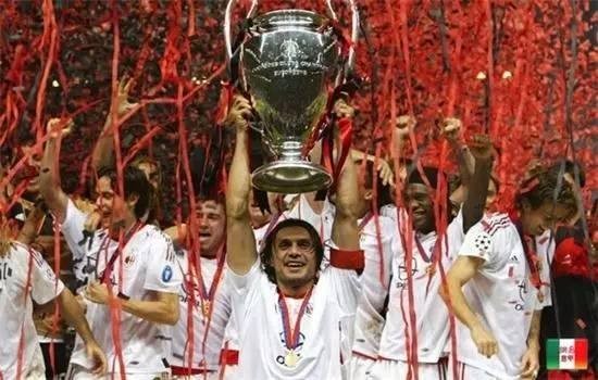 欧洲足坛转会纪录打碎过程,改变欧洲足坛格局的经典之战