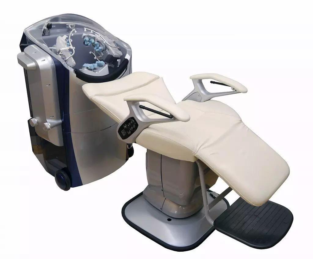 岛国研发让你躺在床上都能洗头的机器，满屏都是不可描述的画风！