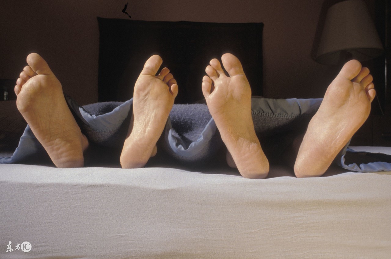 你有脚臭该怎么办呢,脚臭你有什么办法