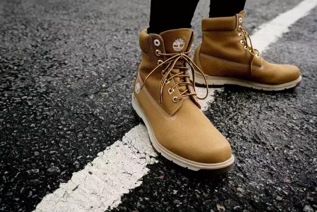 踢不烂大黄靴滴上了油渍,踢不烂大黄靴timberland