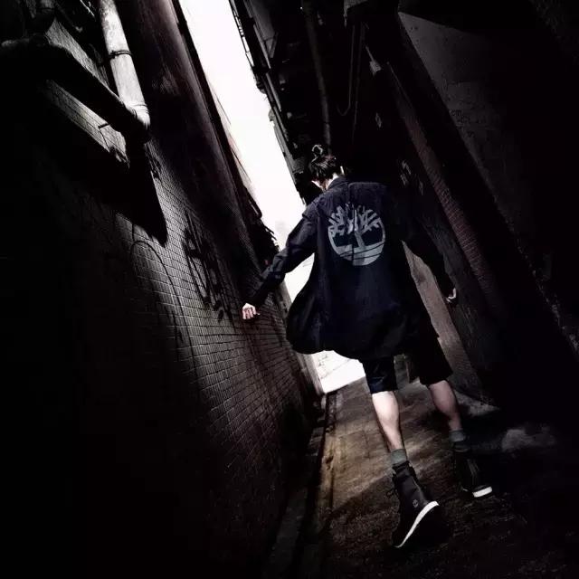 踢不烂大黄靴滴上了油渍,踢不烂大黄靴timberland