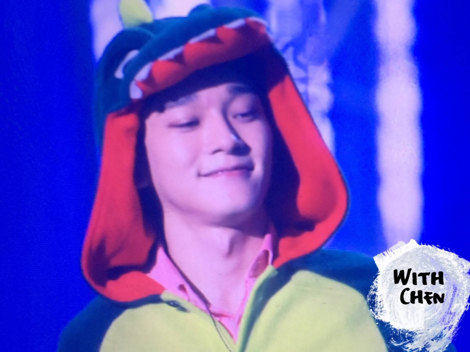 exo金珉锡最新动图,exo分享迪士尼