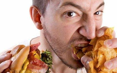 小孩吃饭噎着了怎么办快速解决,孩子吃饭噎住了怎么处理