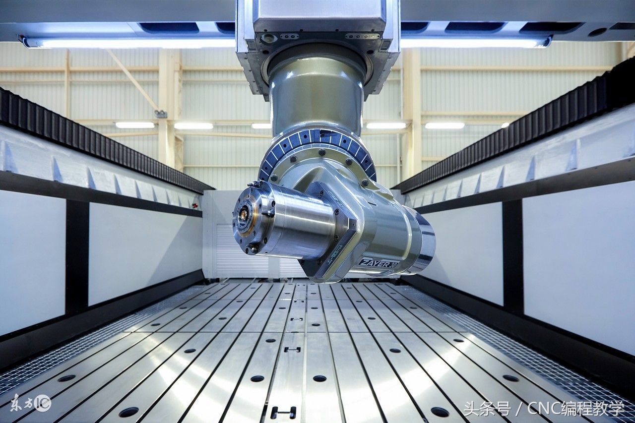 CNC加工中心撞机图片,加工中心撞刀原因及解决方法