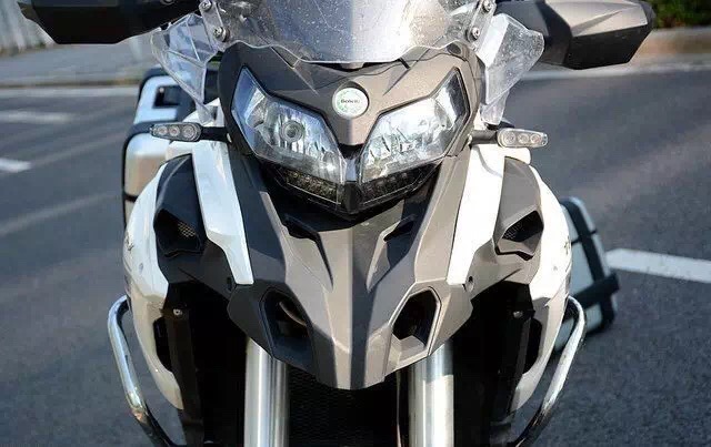 快速减速如何降挡,用降档减速的方法伤车吗