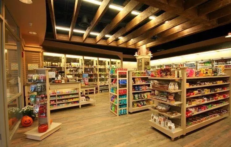 太棒了一家四口,即将开业全家便利店