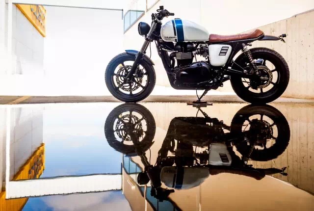 快速减速如何降挡,用降档减速的方法伤车吗