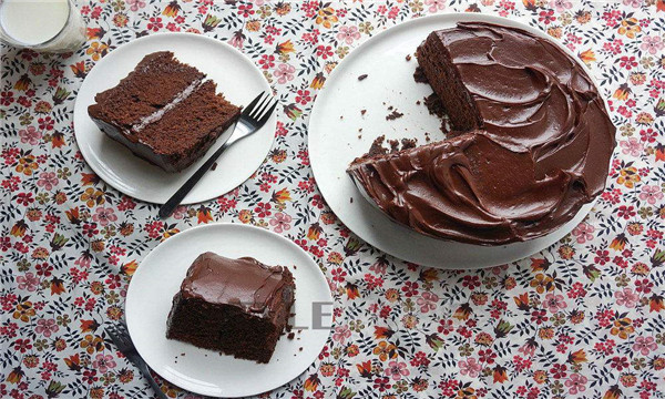 吃甜食头晕恶心想吐挂什么科,恶心想吐吃甜食管用吗