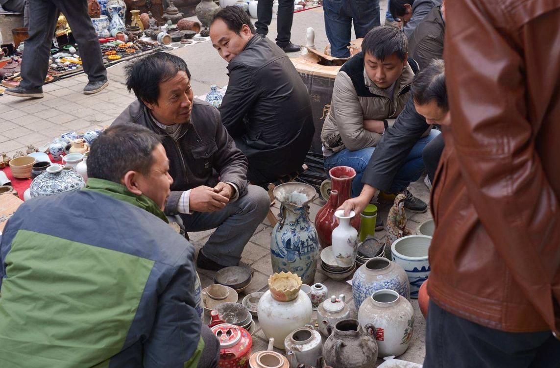买了古玩就去找人鉴定,买古玩发现赝品