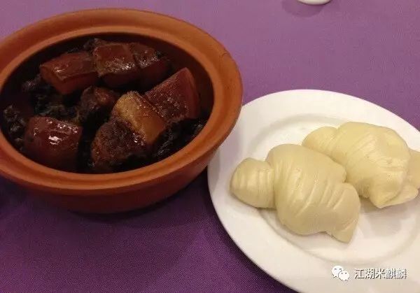 绍兴百年老字号美食臭豆腐,100块钱吃遍水塔美食街