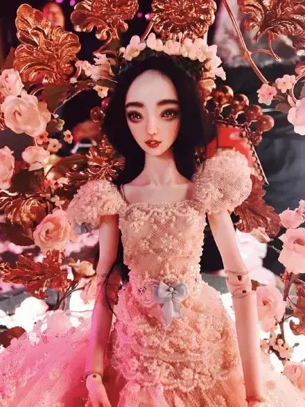 李晨花200万买的求婚娃娃，到底什么来头？