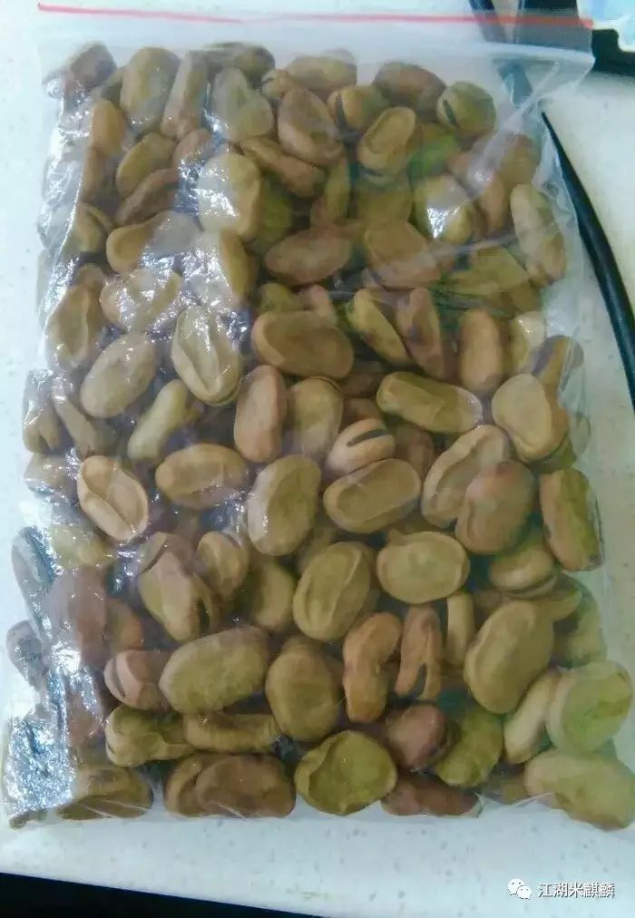 绍兴百年老字号美食臭豆腐,100块钱吃遍水塔美食街