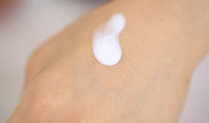 薇诺娜舒敏保湿特护cp真实测评,薇诺娜舒敏保湿修复霜适合油皮吗