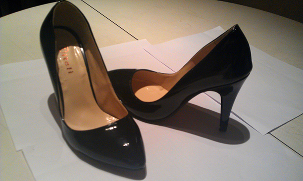 高跟鞋保养视频,阿姨怎样保养高跟鞋