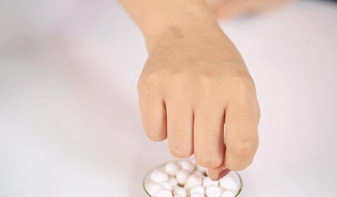 薇诺娜舒敏保湿特护cp真实测评,薇诺娜舒敏保湿修复霜适合油皮吗