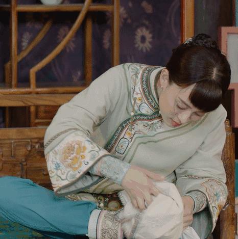 剧情已过半，主角领盒饭，反套路不断，《那年花开》的脑洞忒厉害