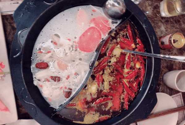 武汉重庆火锅店推荐,武汉最有氛围感的火锅店