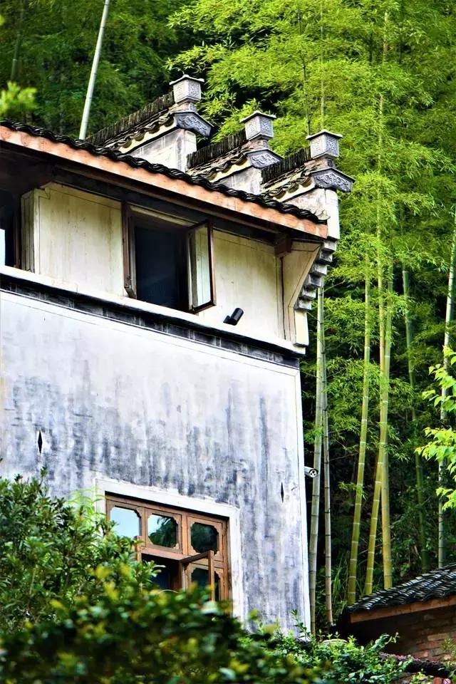 30年间从学徒到大师，46岁他隐居黄山脚下匠心造出2000㎡避世山居