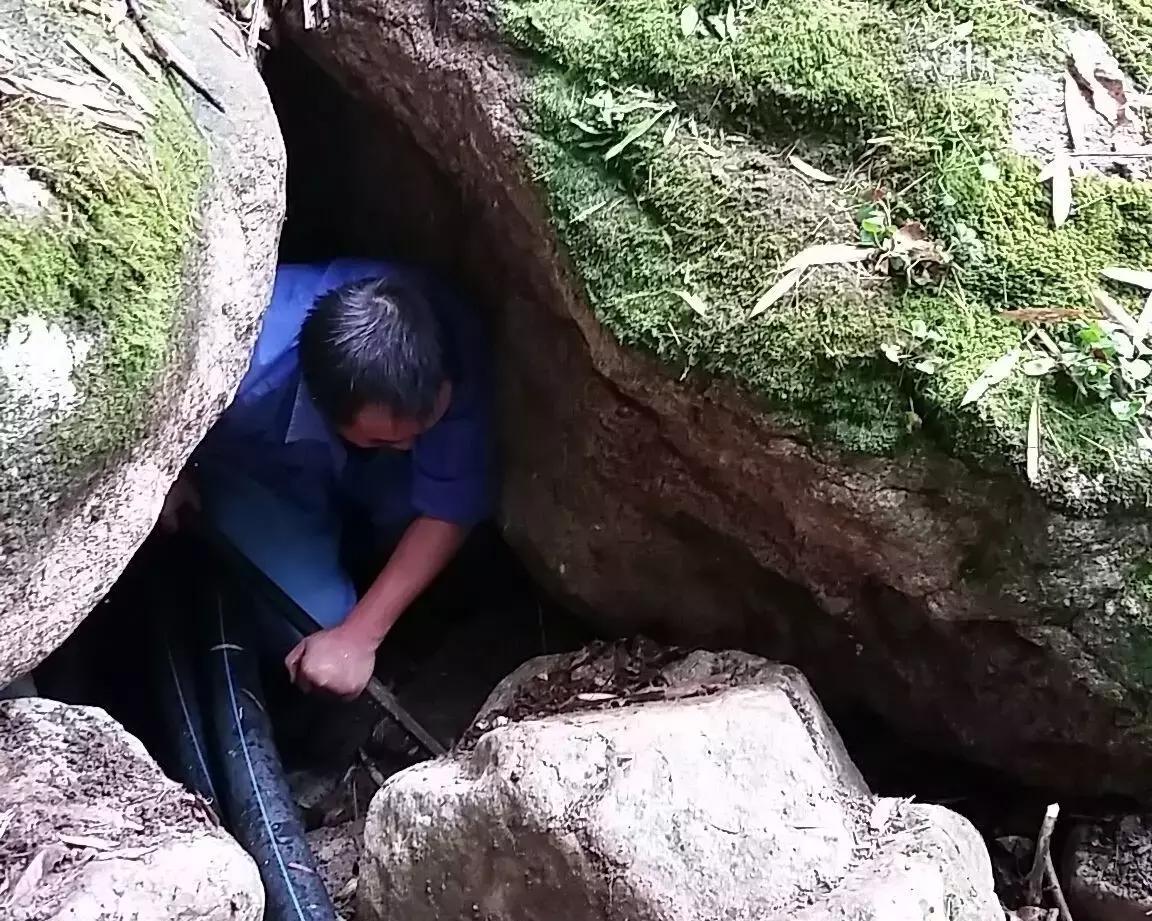 30年间从学徒到大师，46岁他隐居黄山脚下匠心造出2000㎡避世山居