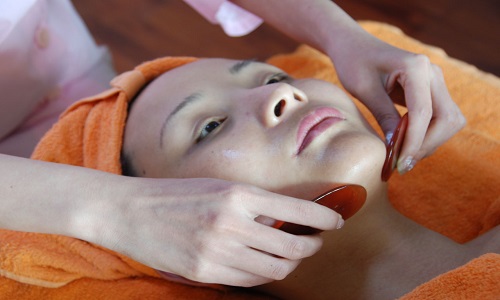 来看看你的体质适合喝什么,中医养生10种刮痧方法刮走疾病