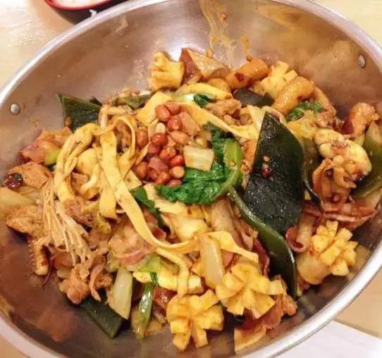 青岛麻辣香锅,火遍青岛的麻辣香锅