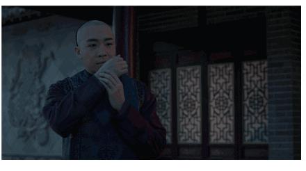 剧情已过半，主角领盒饭，反套路不断，《那年花开》的脑洞忒厉害