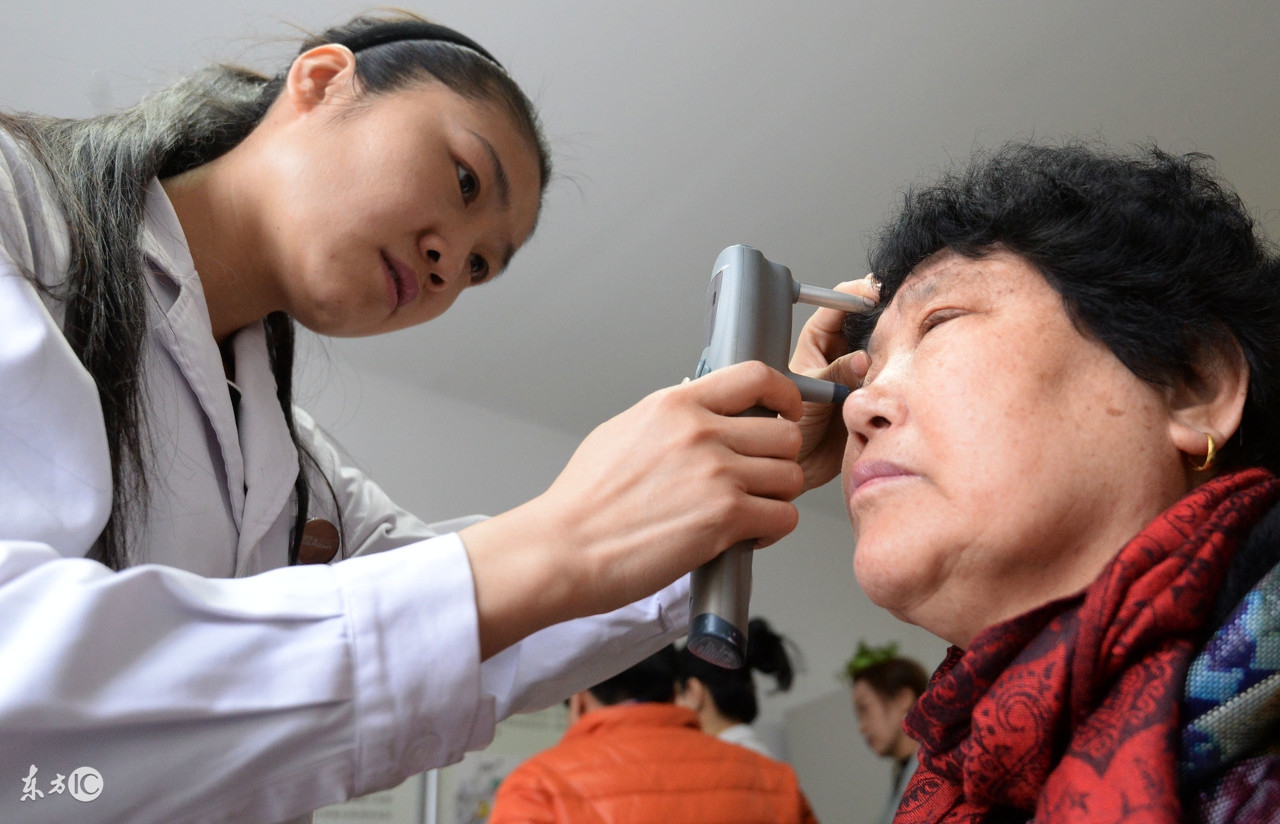 见光眼睛就流泪怎么办,见光就流泪