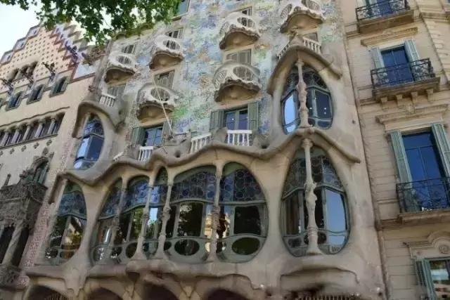 走进巴塞罗那俱乐部,带你切身走进西班牙巴塞罗那