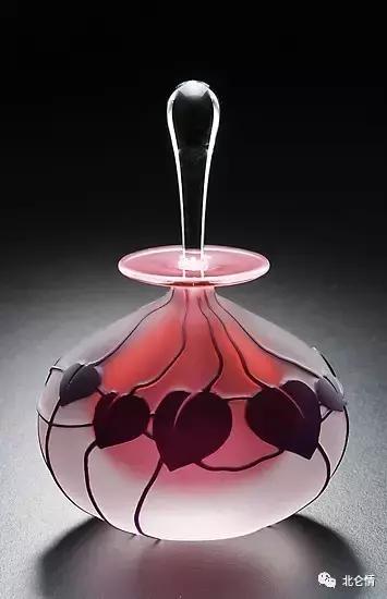 香水是优雅女性必需品,让女人更有魅力的香水