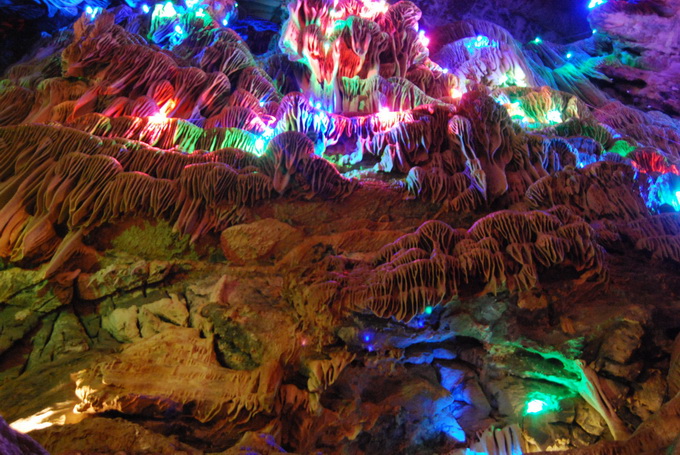 竹筏漂流桂林山涧,漂流蹦极北京