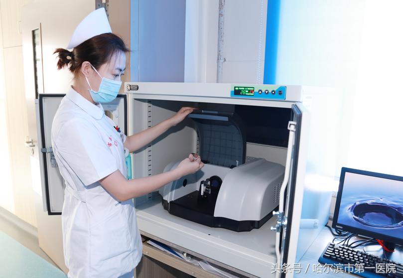 “顺藤摸瓜”科学分析制服“疯狂的石头”——第二代智能结石分析仪落户哈尔滨市第一医院