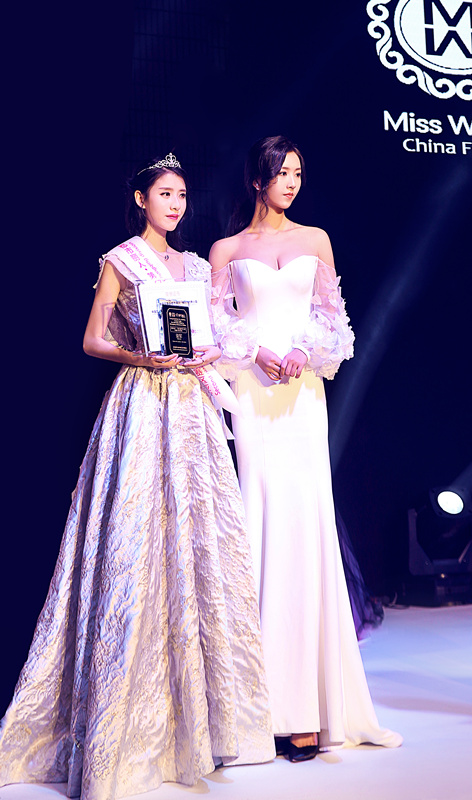 第67届世界小姐重庆赛区诞生“七仙女”颜值点亮喵村时尚街区