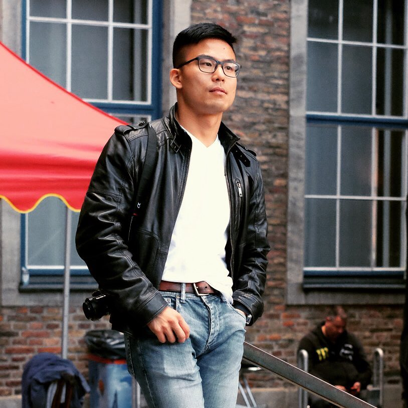 一件纯白的t恤搭配拉风的tee,一件白t恤男