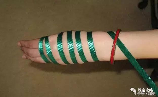 胖了手镯取不下来有什么方法,长胖了手镯摘不下来怎么办